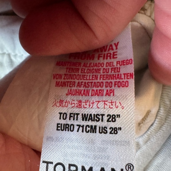 Topman Men’s 28W Light Gray and Beige Skinny Fit Shorts 9’ - Picture 2 of 8